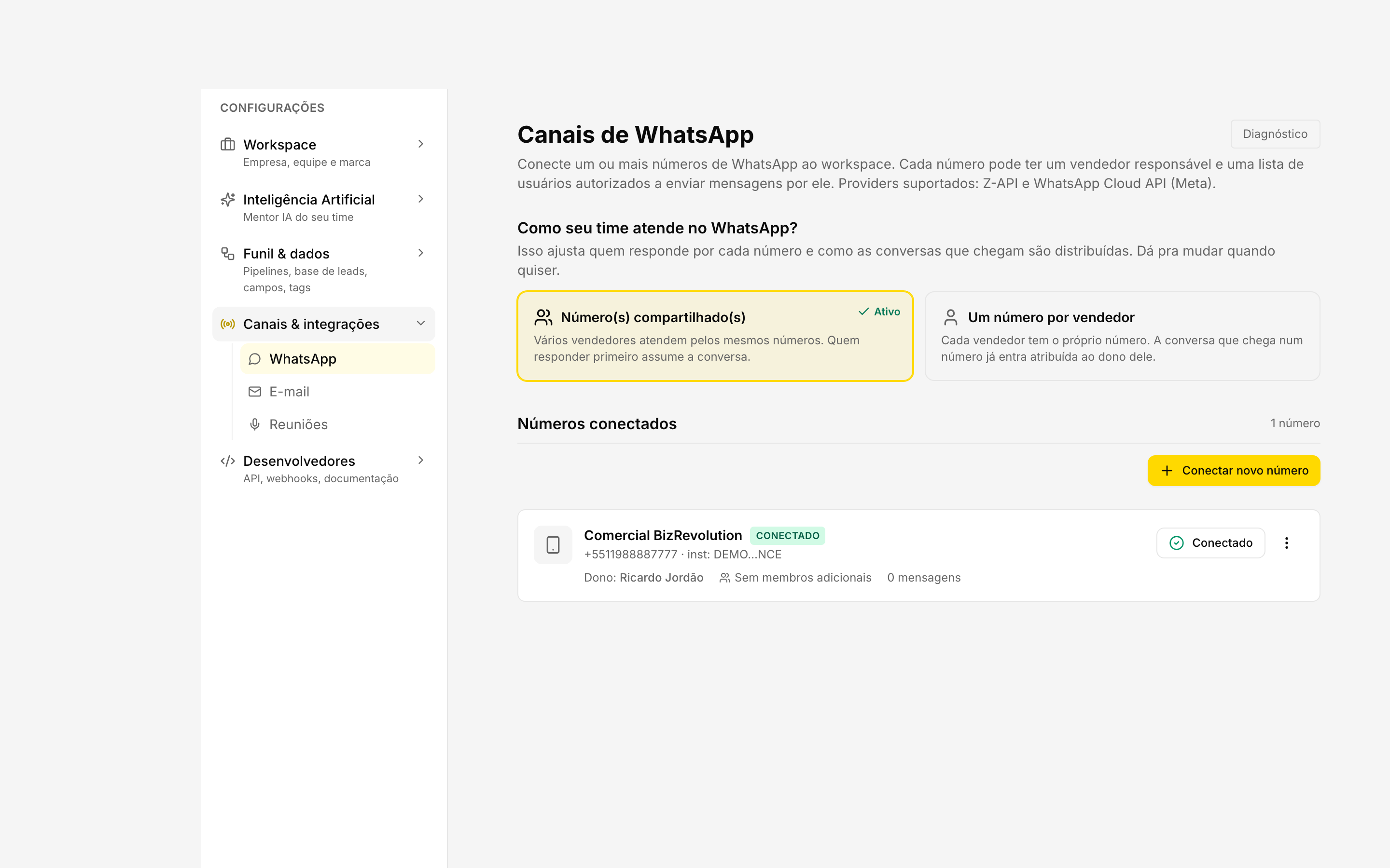 Tela Configurações → Canais de WhatsApp com o canal em status "conectado"
