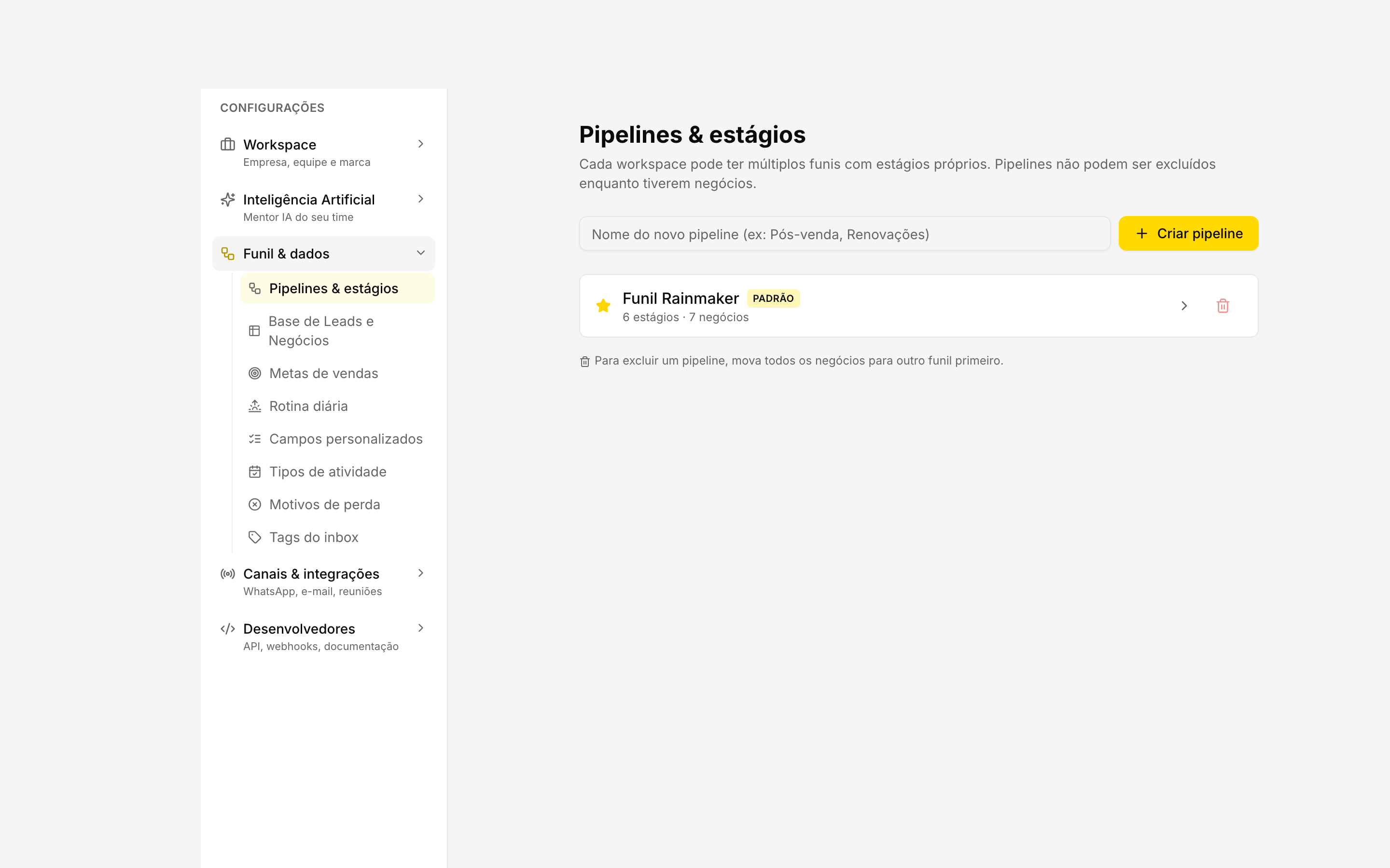 Tela Configurações → Funis mostrando um funil com suas etapas (nome, probabilidade e cor)