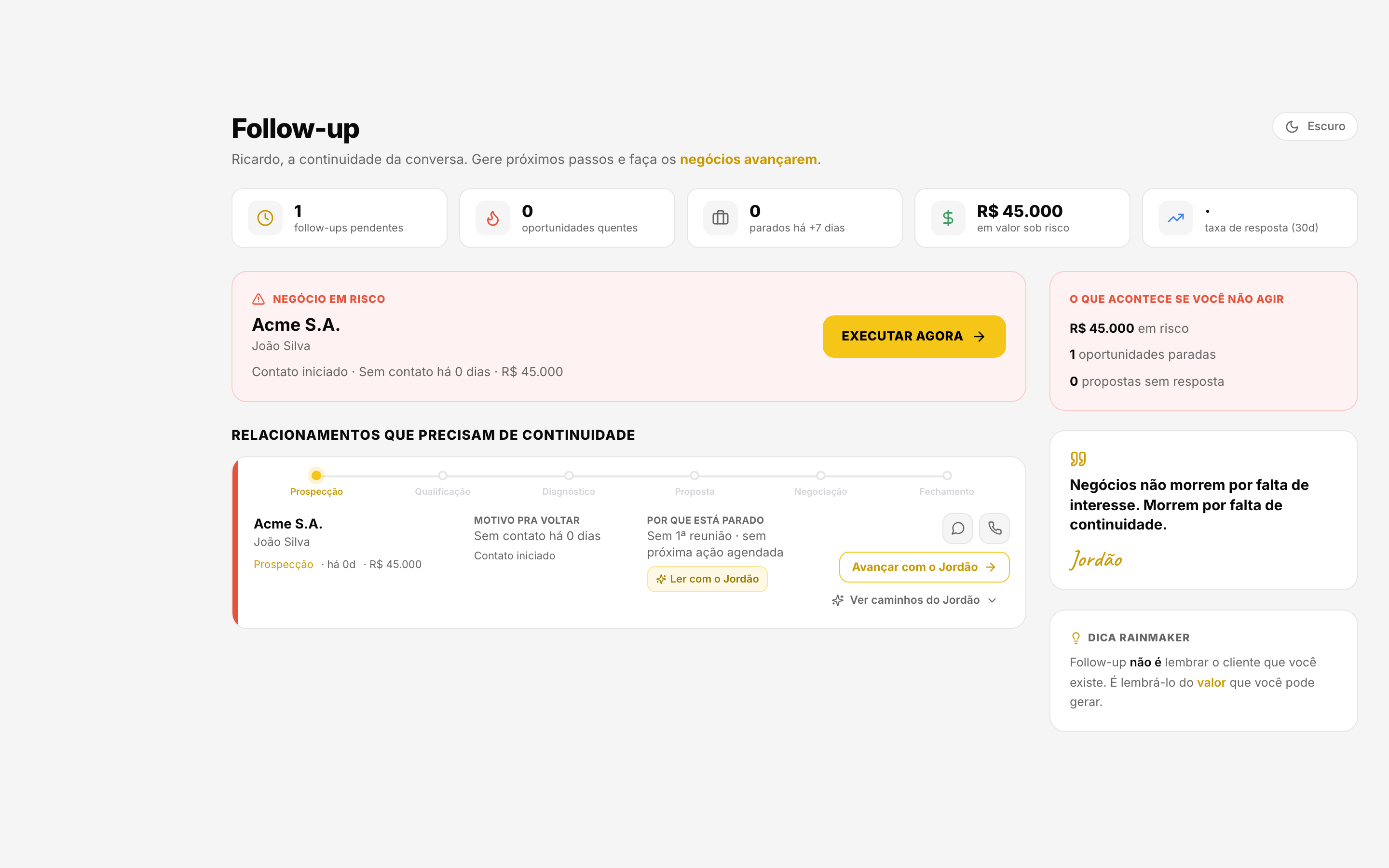 Aba Follow-up mostrando os caminhos de abordagem sugeridos e a primeira mensagem pronta
